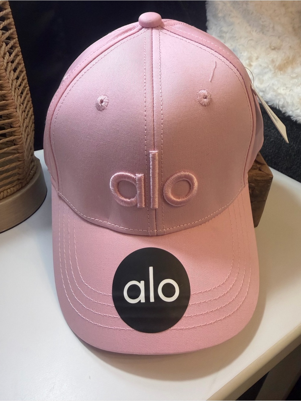 ALO Yoga Off Duty Candy Heart Light Sweet Pink Embroidered Logo Rare  Cap - Picture 14 of 16